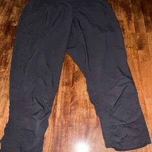 Athleta Size 4 Black Jogger Pants Stretch Ruched Ankle Athletic Casual